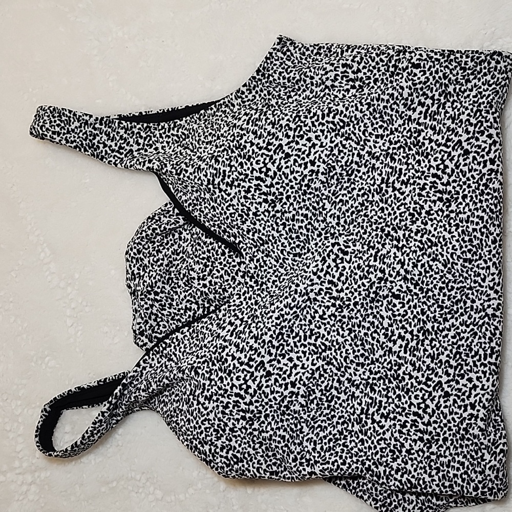 Athleta One Piece Swimsuit Medium M Black White Seychelles Jacquard Vneck - Picture 16 of 16